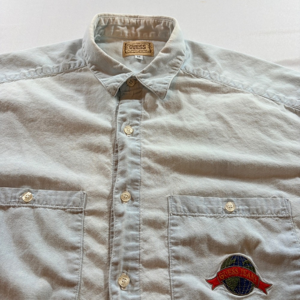 Guess Jeans Denim Shirt Mens Medium Light Wash Short Sleeve Vintage Globe Logo
